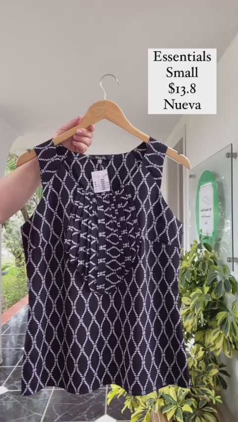 Blusa Essentials Small Nueva