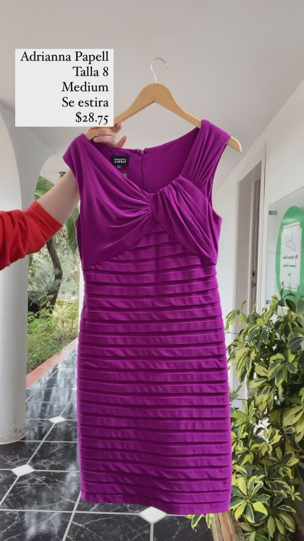 Vestido Adrianna Papell Medium