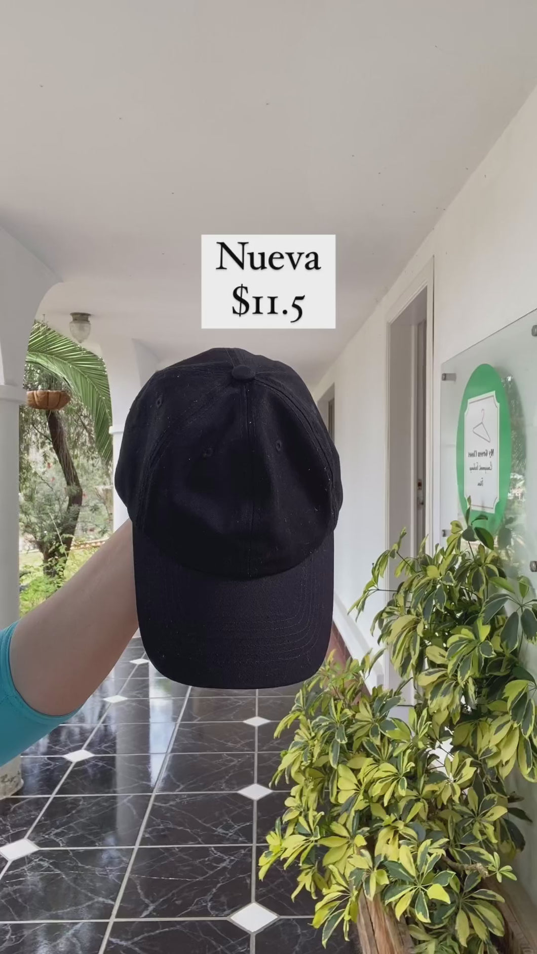 Gorra negra mujer nueva